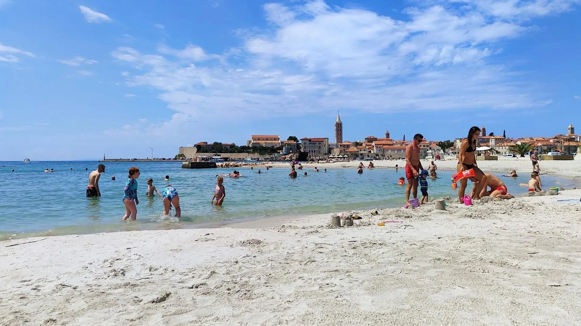 Apartments With A Parking Space Banjol, Rab - 11381 Croatia